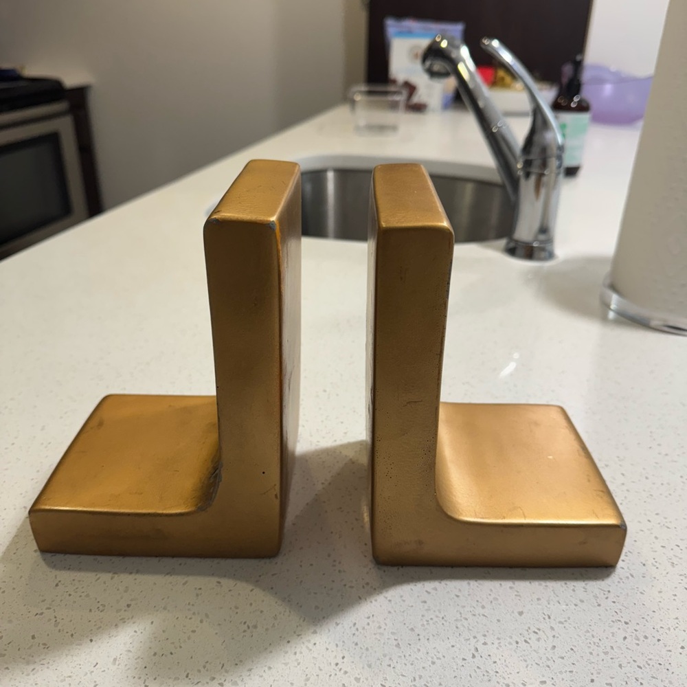MyGift Modern Gold Concrete Office Bookshelf Decor Bookends